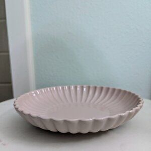 H&M Pink Fluted Stoneware Pasta is/Salad Plate ***